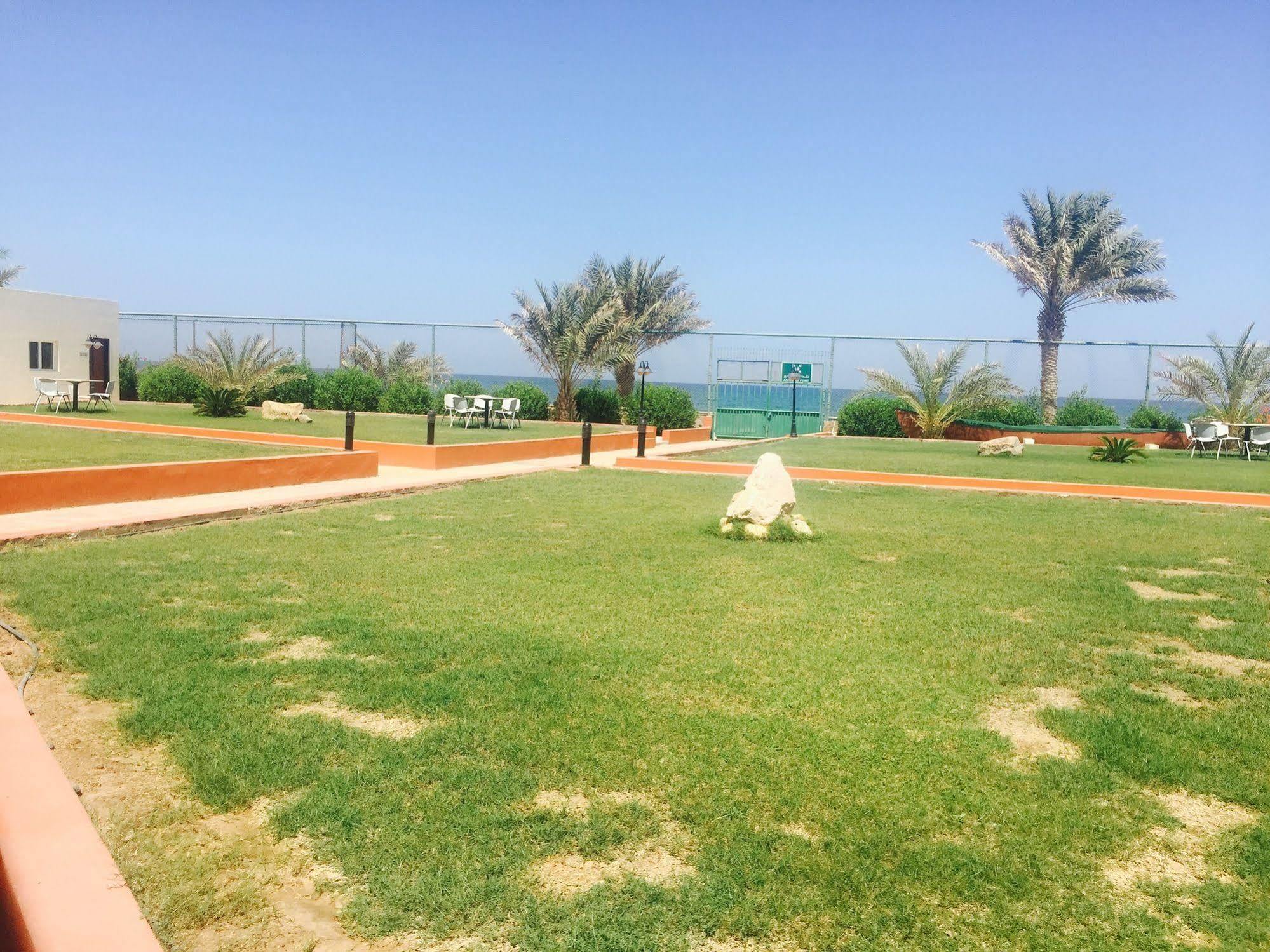 Resort Sur Beach Holiday מראה חיצוני תמונה